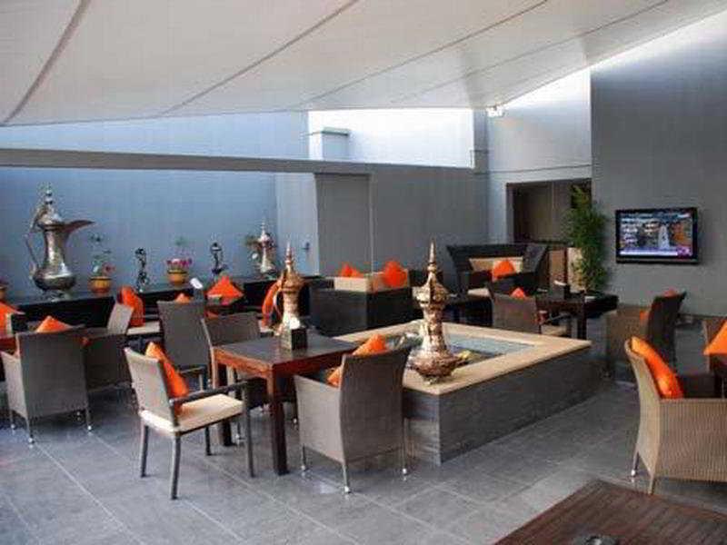 Golden Tulip Suites Hotel Dubai
