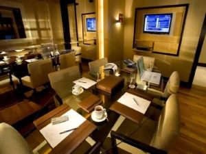 Hotel Golden Tulip Suites Dubai